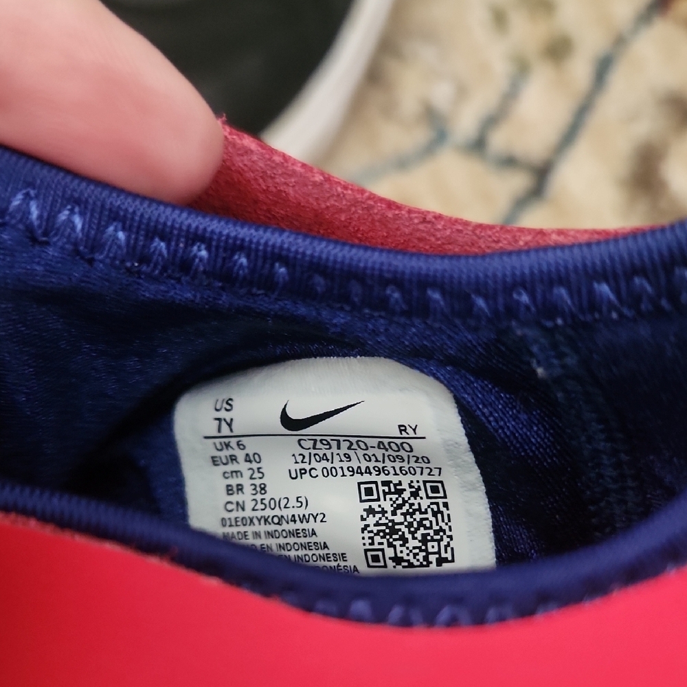 Nike Big Boy Runners. 5 Pairs Slip-On Sneakers - Black, Red, Blue, Green 5 Pairs - Picture 5 of 7